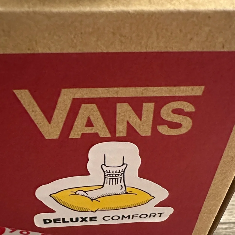 Vans Slip-On Sneakers in Patterned Light Gray